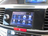 ナビゲーションは純正HDDナビを装着しております。AM、FM、CD、DVD再生、Bluetooth、音楽録音再生、フルセグTVがご使用いただけます。初めて訪れた場所でも安心ですね!