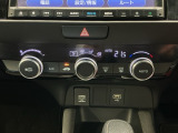 オートエアコン付きです!お好みの温度をセットするだけでエアコンの風量などを自動でコントロール。快適な車内でお過ごしいただけます。