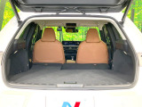 後席を格納すると、これだけの広さが!シーンに合わせたシートアレンジで、大きな荷物も積むことが出来ます♪