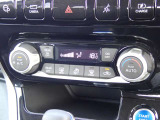 フルオートエアコンで車内はいつも快適です♪