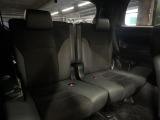 3列目シートはもちろん状態良好☆大人でもゆったりと座って頂けますので、大人数でのお出かけもラクラクです♪ご家族で、気の知れた仲間で、ドライブに行くのが楽しみですね♪