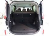 広々としたラゲージスペースを備えています。大きなものや長さのある荷物もしっかりと積み込めます。