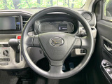 ステアリングも使用感が少なく、きれいな状態となっております♪