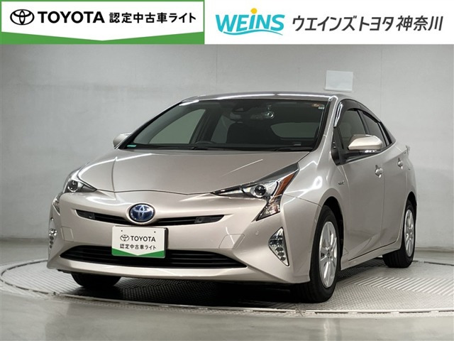 トヨタ プリウス 