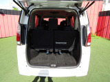 広々、開口部で大きな荷室、お荷物もたくさん載せる事が出来ます。旅行、お仕事にお役に立ちます。