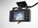 ◆ドライブレコーダー◆映像・音声などを記録する自動車用の装置です。 もしもの事故の際の記録はもちろん、旅行の際の思い出としてドライブの映像を楽しむことができます。