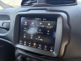アップルカープレイとアンドロイドオートも対応のモニターになっております。もちろんバックカメラも装備されております。