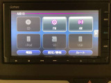 ナビゲーションはインターナビ対応のGathers純正メモリーナビを搭載しています。Bluetoothオーディオ機能がありますので、スマートフォンなどの音楽も再生できます。