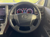 ステアリングも使用感が少なく、きれいな状態となっております♪