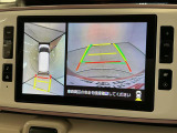 【パノラマモニター】車両周囲を上から見下ろしたような映像を表示。正確なモニタリングが可能になり、駐車時・幅寄せをアシストします!