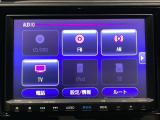 ワイド画面のナビゲーションはフルセグTV、インターナビ対応のGathers純正メモリーナビを搭載しています。Bluetoothオーディオ機能がありますので、スマートフォンなどの音楽も再生できます。