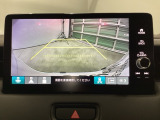 バックモニター付きで、車庫入れやバック時の後方確認をサポート。