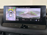 上からの視点で狭い駐車場への駐車に役立つ、アラウンドビューモニター対応純正メモリーナビ装備。パーキングアシスト機能も装備されております!