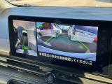 空から車を見たような「アラウンドビューモニター」!車の周りが一目で確認できるので、小さなお子様や障害物があっても安心して乗ることができます♪