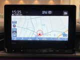 9インチディーラーオプションナビとなっております。インターナビも対応しているので日本全国おでかけすることができます!