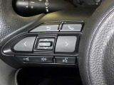 ステアリングスイッチ装備!運転しながら手元でオーディオの操作などができます。