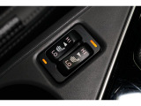 運転席と助手席それぞれにシートヒーターも装備。気候や、お客様の体調に合わせて段階を調整できます。
