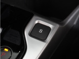 【Sモード】スイッチオンでスポーティな走行を!エンジンのトルク感を活かしたレスポンスの良い走りに。