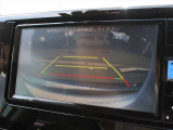 バックモニターが付いているため駐車も安心して行えます。