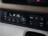 ◆オートエアコン装備◆ お好みの温度を設定をするだけで、後は、自動で風量を調節してくれます!快適にドライブが楽しめます。