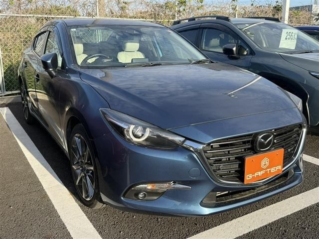 マツダ アクセラ 