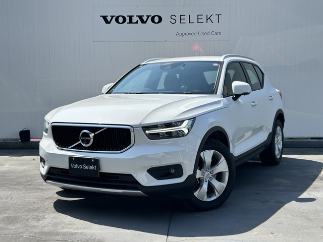 XC40 B4 AWD モメンタム 4WD 