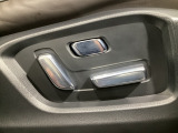 パワーシートを装備!体格や好みに応じたポジションをスムーズに調整できます。
