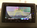 バックモニター付きで、車庫入れやバック時の後方確認をしっかりサポート。モニターに映し出される映像で死角も確認しやすく、狭い場所での駐車や後退時の操作をより安心して行えます。