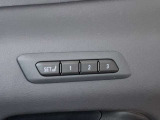 運転の操作性、快適性など全てはシートポジションから始まります。ドライバーごとの好みのポジションを記憶できるシートメモリーは、欠かせない機能です。