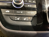 運転席と助手席には寒い時期に大活躍のシートヒーター付です。