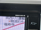日産純正ナビゲーションMM518D-Wが付いています。