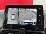 上から丸見えアラウンドビュー!車を真上から見下ろした様な映像を映し出すアラウンドビューモニター。これで車庫入れもラクラク。