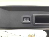 パワーリフトゲートでハッチバック開閉が大変楽に出来ます。