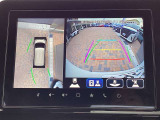 アラウンドビューモニターも装備しております。車庫入れの苦手なお客様も安心!重宝してくれます!