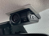 車内から後方を映すリア専用ドライブレコーダーも搭載されていますので万が一の時は安心ですね。