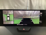 狭い場所での駐車やすれ違いなどでより的確な運転操作に役立つ360&deg;ビューモニターが装備されています。