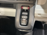 エレクトリックギアセレクターというボタン式の操作が採用されています。これにより、従来のシフトレバーではなく、ボタンでシフト操作を行います