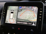 【アラウンドビューモニター】はまるで上から見ているような視点で周囲を確認できます!駐車が苦手な方でも安心して駐車できますね♪