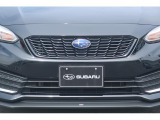 フロントグリルはスバル専用のデザインでお洒落です。