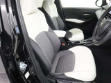 包み込むようなホールド感のあるシートでお車の操作性だけでなく、運転中の疲れも軽減!長時間の運転やお体をしっかりサポートします!