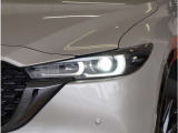 【LEDヘッドライト】省電力で長寿命の明るく運転しやすいLEDヘッドランプです。明るく照らすので暗い夜道からお客様を守ってくれます。お近くの広島マツダまでお越しください。