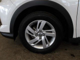 純正16インチアルミホイール装備です☆