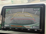 便利な【バックモニター】で安全確認もできます。駐車が苦手な方にもオススメな便利機能です。