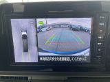 アラウンドビューモニターは4方のカメラで真上から車を見たようにモニターで確認ができる日産の自慢の装備です。是非実際の車で体感してみてください。