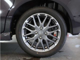 アルミホイール装着車です!これで足元まわりもおしゃれにきまります!