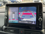 アラウンドビューモニター装備!空から見ているような映像によって不慣れな場所での車庫入れや縦列駐車等はもちろん狭い道でのすれ違いも安心していただけます♪