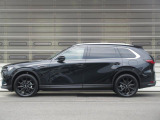 コンセプトは『Graceful Driving SUV』。力強い走りを実現するメカニズムを、優雅で美しいボディで包み込んだ、MAZDAのフラッグシップSUV。