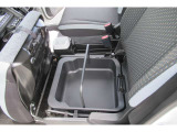 助手席シート下収納♪