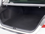 トランクが狭いと思っておりませんか?実際は大容量トランクです!旅行等の長距離ドライブも快適です!また、屋根付きスペースを完備しておりますので、夜間でも、雨でも雪の日だってゆっくりご覧頂けます。
