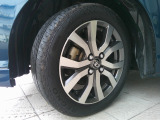 アルミホイールを装備しております。